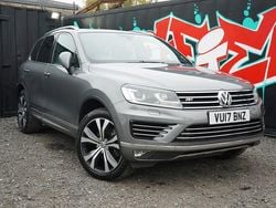 Grey Used 2017 VW Touareg R-line SUV | £14,995 (Super price)