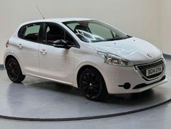 White Used 2014 Peugeot 208 Access Hatchback | £3,250 (Good price)