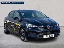 Black Used 2022 Renault Clio V Evolution Hatchback | £12,995 (Good price)