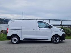 Kaolin white New 2025 Vauxhall Vivaro S Van | £22,495 (Fair price)