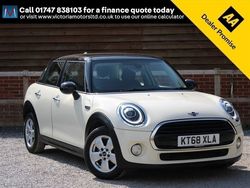 White Used 2018 Mini Cooper Hatch Hatchback | £12,995 (Fair price)