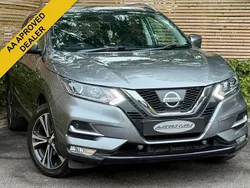 Grey Used 2017 Nissan Qashqai N-Connecta SUV | £10,485 (Fair price)