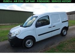 Mineral white Used 2019 Renault Kangoo Business MPV | £7,990 (Fair price)