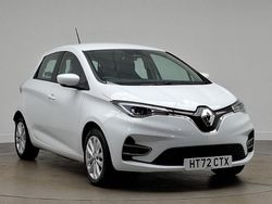 White Used 2022 Renault Zoe SE Hatchback | £11,998 (Fair price)