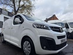 White Used 2019 Vauxhall Vivaro Sportive Van | £9,495 (Fair price)