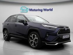 Used 2022 Toyota RAV4 Hybrid SUV | £30,000 (Fair price)
