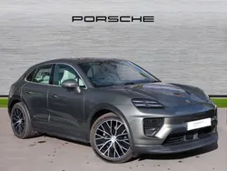 Aventurine green metallic New 2025 Porsche Macan 4 Electric SUV | £75,850