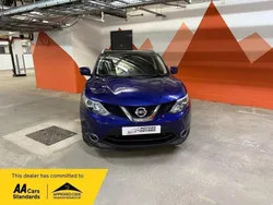 Blue Used 2016 Nissan Qashqai N-Connecta SUV | £8,250 (Fair price)