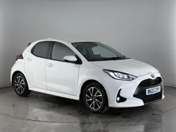 White Used 2022 Toyota Yaris Hybrid Design Hatchback | £16,100 (Good price)