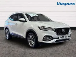 White Used 2022 MG HS Excite SUV | £13,590 (Fair price)