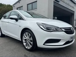 White Used 2016 Vauxhall Astra Hatchback | £8,695 (Fair price)