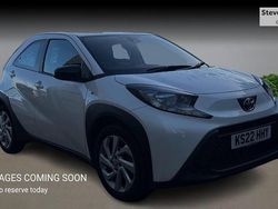White Used 2022 Toyota Aygo X PURE SUV | £14,771 (Expensive)