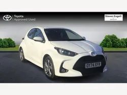 White Used 2024 Toyota Yaris Hybrid Hatchback | £18,304 (Good price)