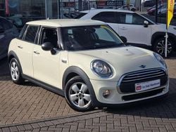 White Used 2015 Mini ONE Hatch Hatchback | £6,099 (Good price)