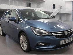 Blue Used 2016 Vauxhall Astra Elite Hatchback | £6,495 (Fair price)