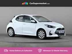 White Used 2022 Toyota Yaris Hybrid Hatchback | £11,897 (Good price)
