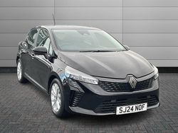 Black Used 2024 Renault Clio V Evolution Hatchback | £14,495 (Good price)