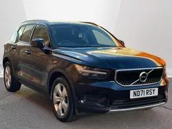 Black Used 2022 Volvo XC40 Momentum SUV | £19,990 (Fair price)