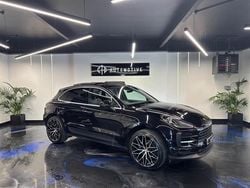 Black Used 2020 Porsche Macan SUV | £32,880 (Fair price)