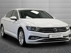 White Used 2022 VW Passat SEL Sedan | £17,290 (Fair price)