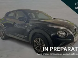Special solid arctic white Used 2024 Nissan Juke N-Connecta SUV | £21,899 (Fair price)