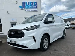 White Used 2024 Ford Transit Custom Limited Van | £22,995 (Fair price)
