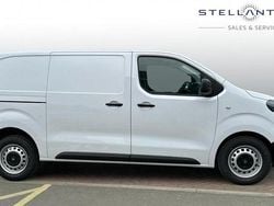 White New 2024 Citroën Dispatch MPV | £19,995 (Fair price)
