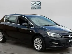 Black Used 2015 Vauxhall Astra Hatchback | £4,490 (Good price)