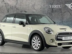 White Used 2018 Mini Cooper S Hatch Hatchback | £16,916 (Fair price)