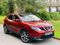 Red Used 2016 Nissan Qashqai Tekna SUV | £5,750 (Fair price)