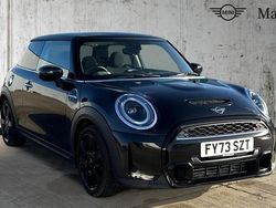 Black Used 2023 Mini Cooper S Classic Hatchback | £20,432 (Fair price)