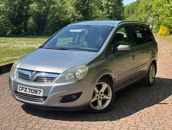 Silver Used 2009 Vauxhall Zafira SRi MPV | £1,995 (Good price)