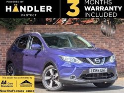 Blue Used 2016 Nissan Qashqai N-Connecta SUV | £11,995 (Fair price)