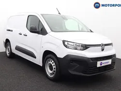 White New 2025 Citroën Berlingo MPV | £17,999 (Good price)