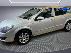 Silver Used 2006 Vauxhall Astra Club Hatchback | £2,295 (Good price)