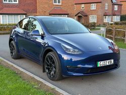 Blue Used 2022 Tesla Model Y Long Range AWD SUV | £27,000 (Fair price)