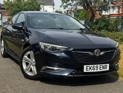 Blue Used 2019 Vauxhall Insignia Design Edition Hatchback | £7,695 (Fair price)
