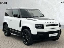 Solid fuji white Used 2022 Land Rover Defender SE Dynamic SUV | £46,857 (Good price)