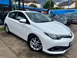 White Used 2015 Toyota Auris Business Edition Hatchback | £8,680 (A bit pricey)