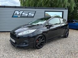 Black Used 2016 Ford Fiesta Zetec Hatchback | £5,295 (Fair price)