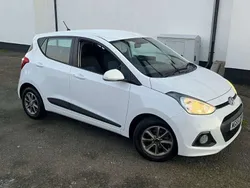 White Used 2015 Hyundai i10 Premium Hatchback | £8,199 (Fair price)