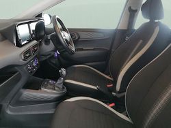 Turquoise Used 2022 Hyundai i10 SE Hatchback | £12,358 (Fair price)