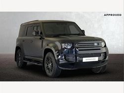 Black Used 2025 Land Rover Defender SE Dynamic SUV | £67,750 (Fair price)