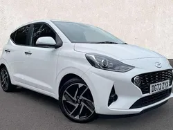 White Used 2023 Hyundai i10 Premium Hatchback | £13,991 (Fair price)