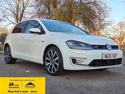White Used 2015 VW Golf VII GTE Hatchback | £10,988 (Fair price)