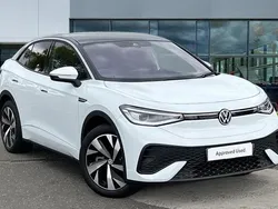 Glacier white metallic black Used 2023 VW ID.5 Pro Performance SUV | £26,062 (Fair price)