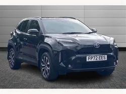 Black Used 2022 Toyota Yaris Cross Design SUV | £20,499 (Fair price)
