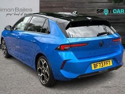 Blue Used 2024 Vauxhall Astra Ultimate Hatchback | £19,495 (Fair price)