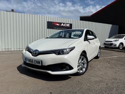 White Used 2016 Toyota Auris Business Edition Hatchback | £7,295 (Fair price)