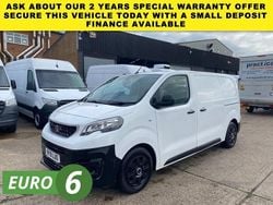 White Used 2019 Peugeot Expert Van | £6,390 (Good price)